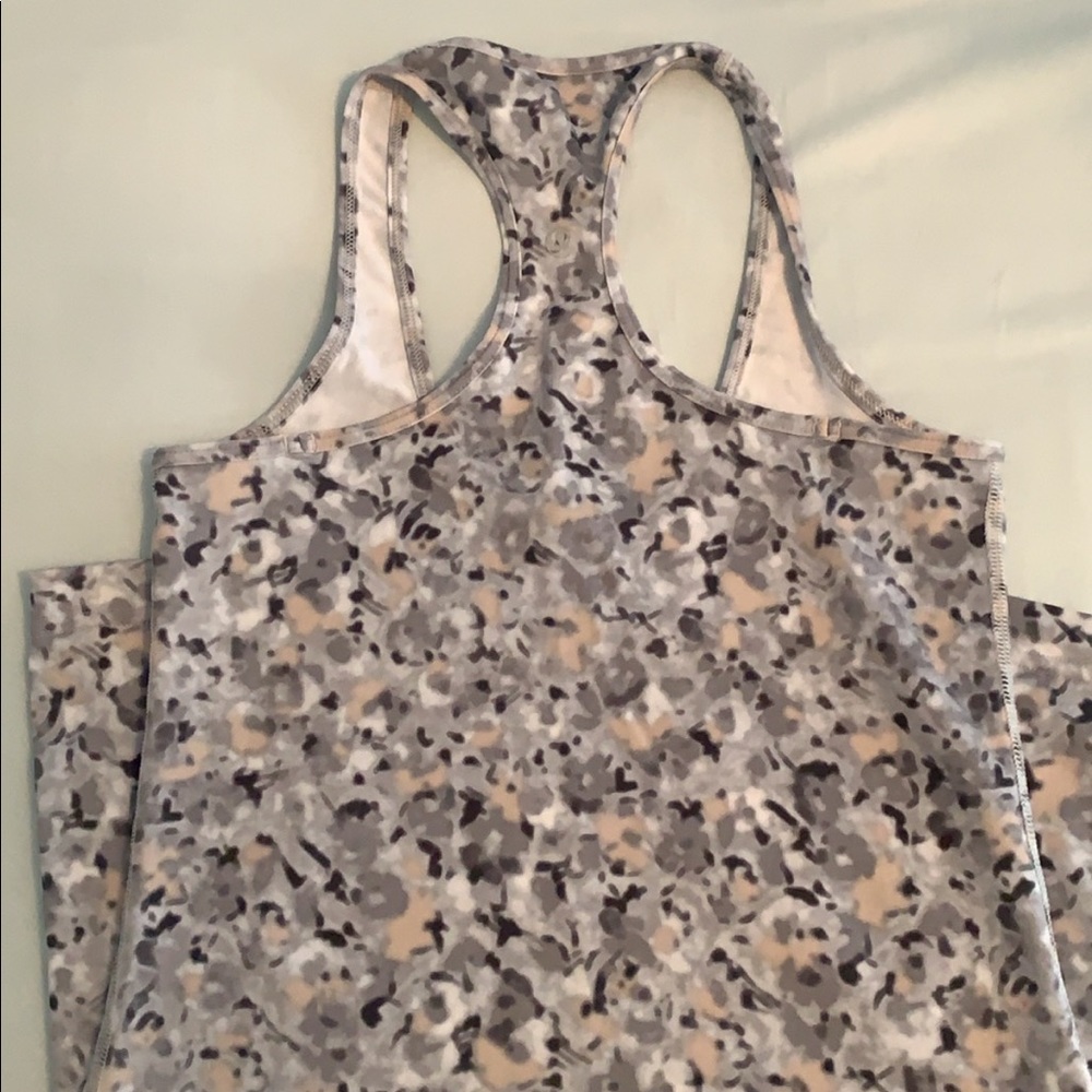 Lululemon tank top